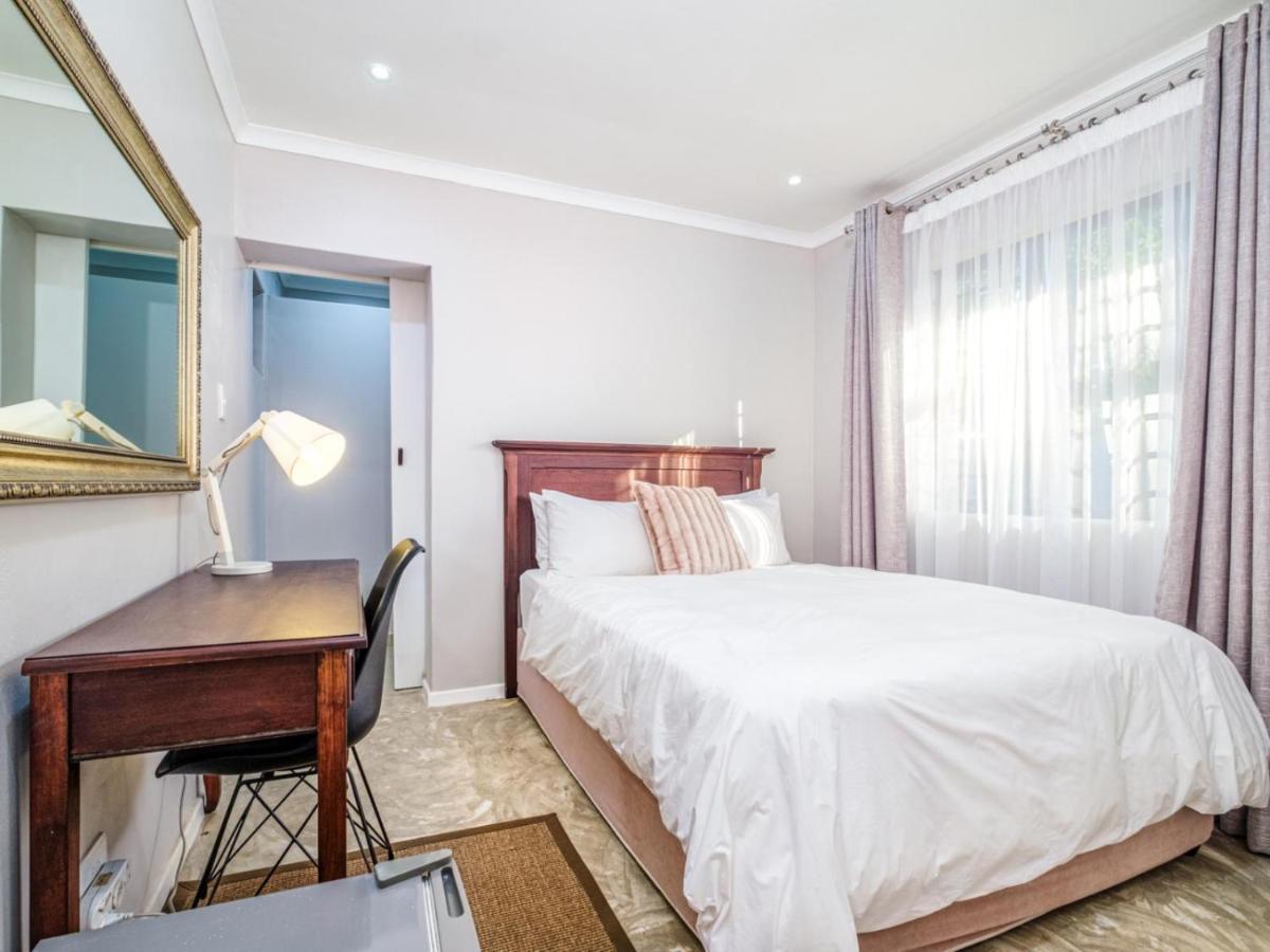 Hurlingham House Guest House Johannesburg Esterno foto