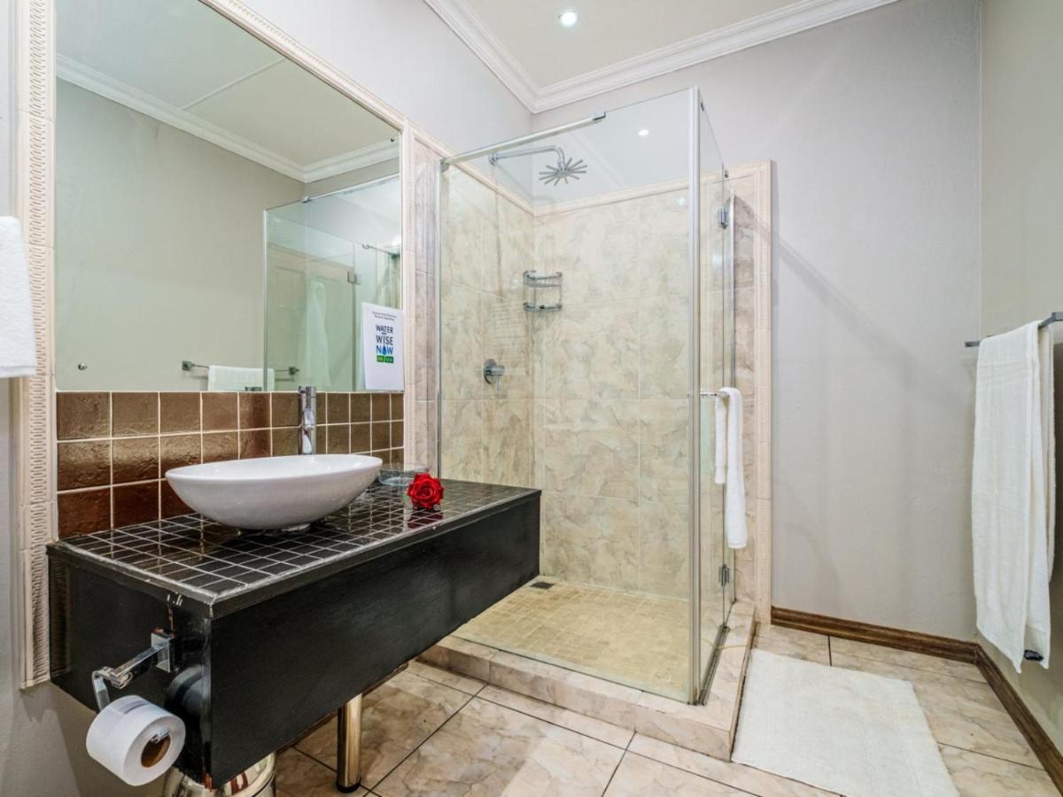 Hurlingham House Guest House Johannesburg Esterno foto
